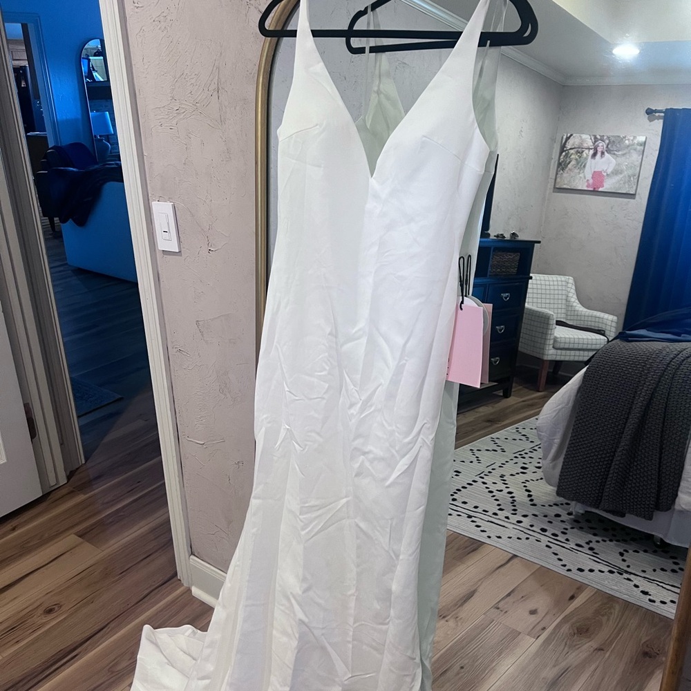 Elegant White Wedding Dress